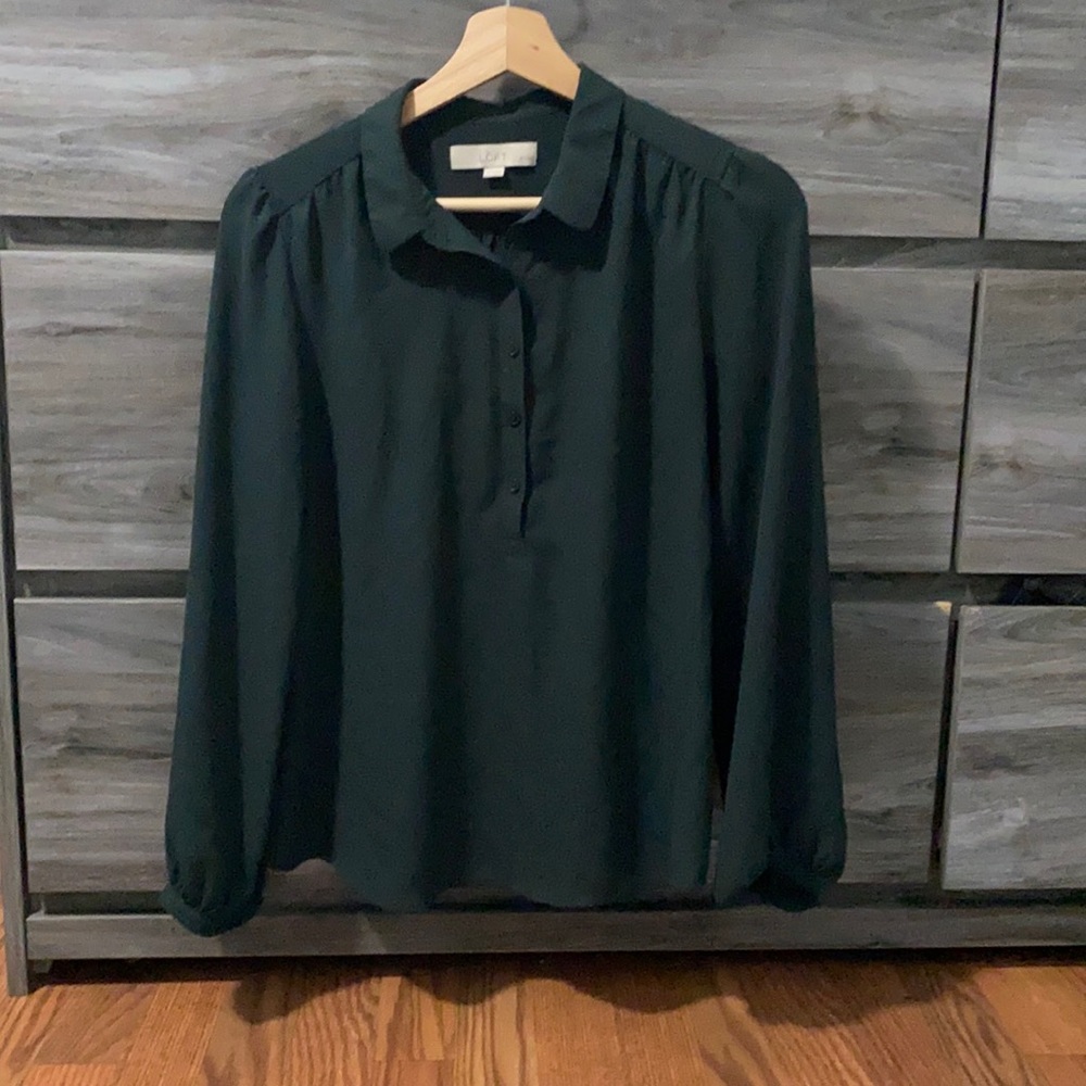 Lightweight Forrest green long sleeve dress shirt